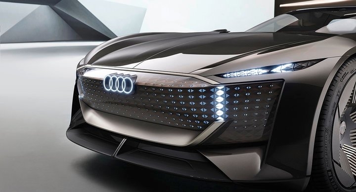 Audi has released a "Transformer": The front of the car is retractable and the steering wheel can be hidden. This is the future of e-tron?
