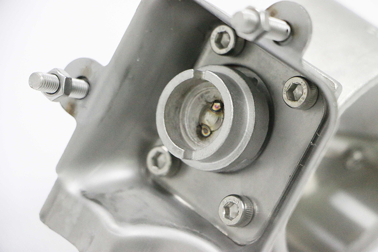 exhaust valves